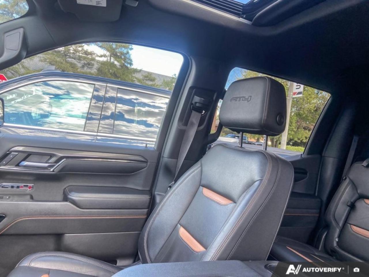 2023 GMC Sierra 1500 AT4  AT4, CREW, SUNROOF, 6.2 V8, PREFERRED Photo