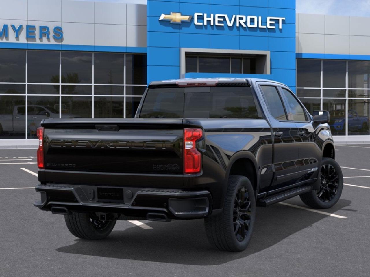 2026 Chevrolet Silverado 1500 High Country  HIGH COUNTRY, 6.2 V8, SUNROOF, TECH PACKAGE, Photo3