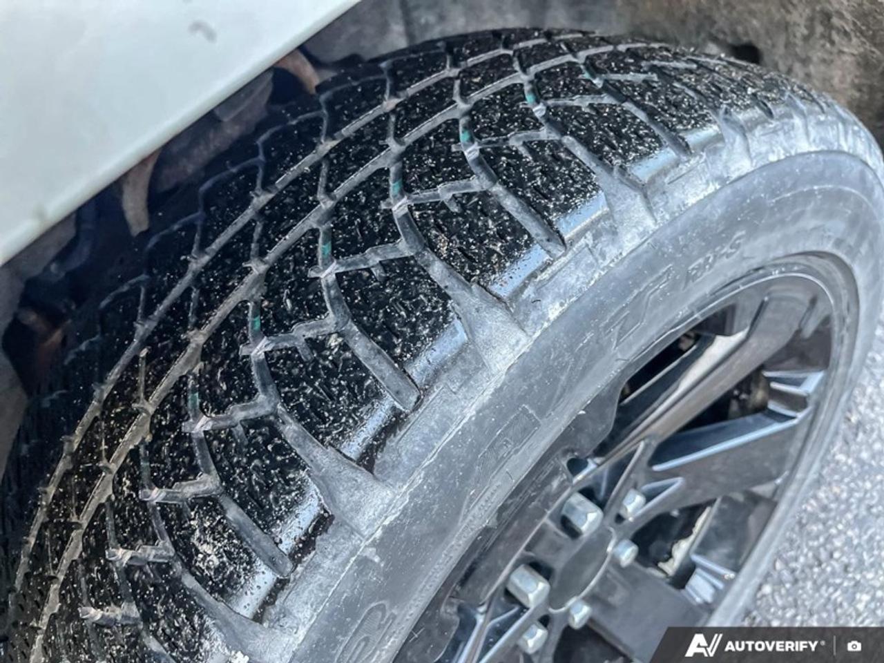 2018 Chevrolet Silverado 1500 High Country  HIGH COUNTRY, SUNROOF, 6.2 V8, LEATHER Photo