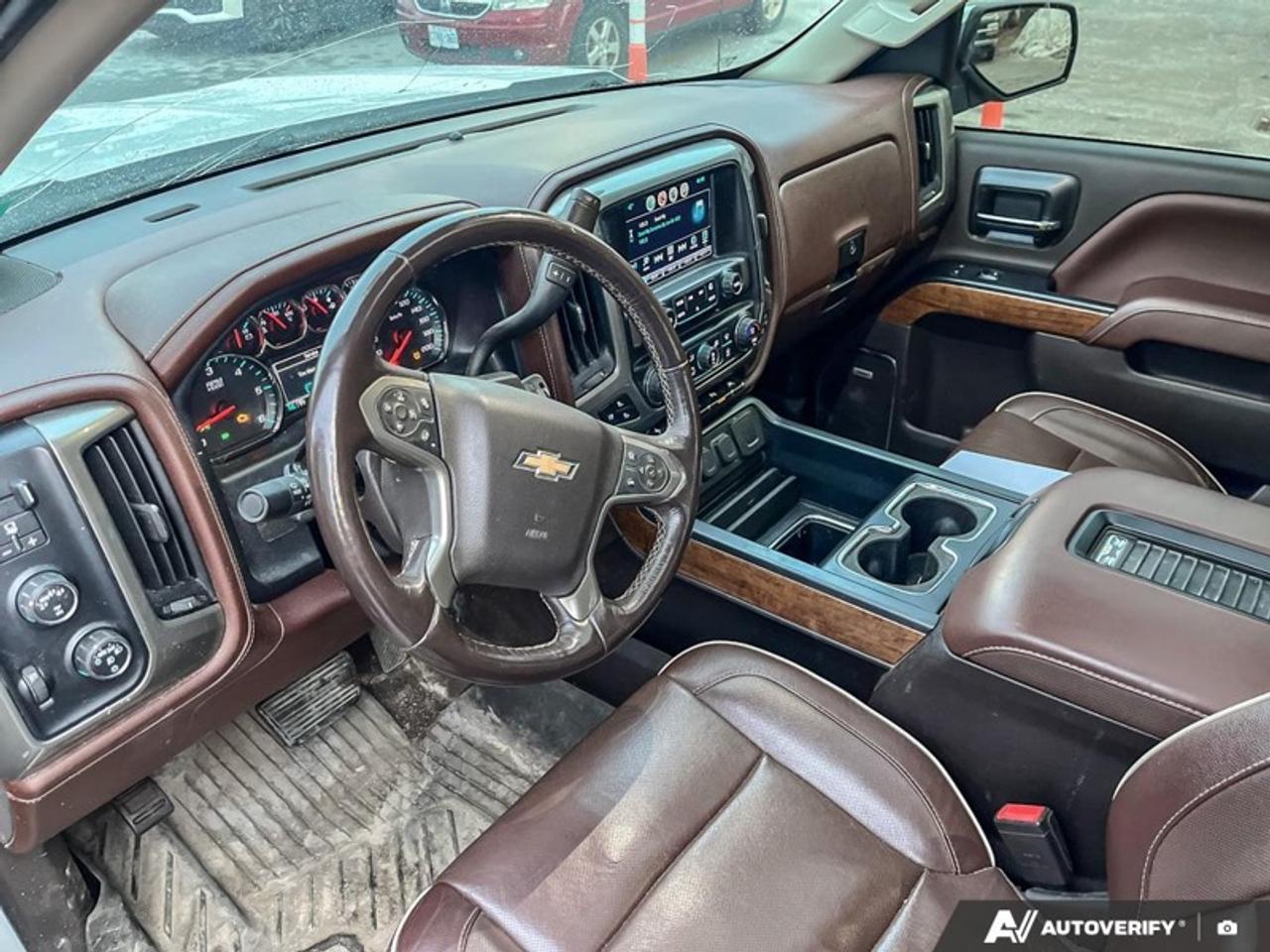 2018 Chevrolet Silverado 1500 High Country  HIGH COUNTRY, SUNROOF, 6.2 V8, LEATHER Photo