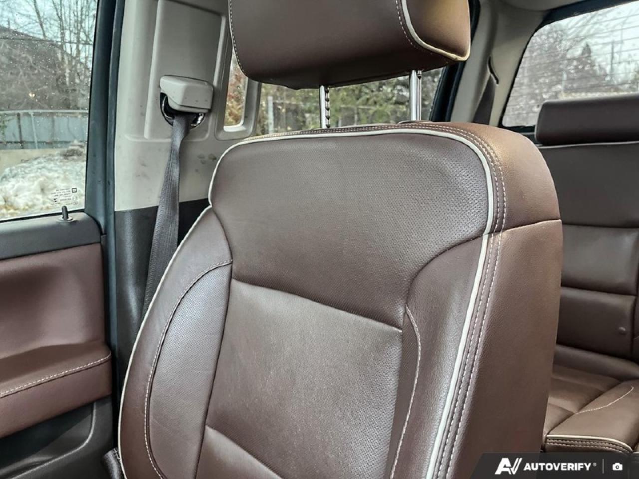 2018 Chevrolet Silverado 1500 High Country  HIGH COUNTRY, SUNROOF, 6.2 V8, LEATHER Photo