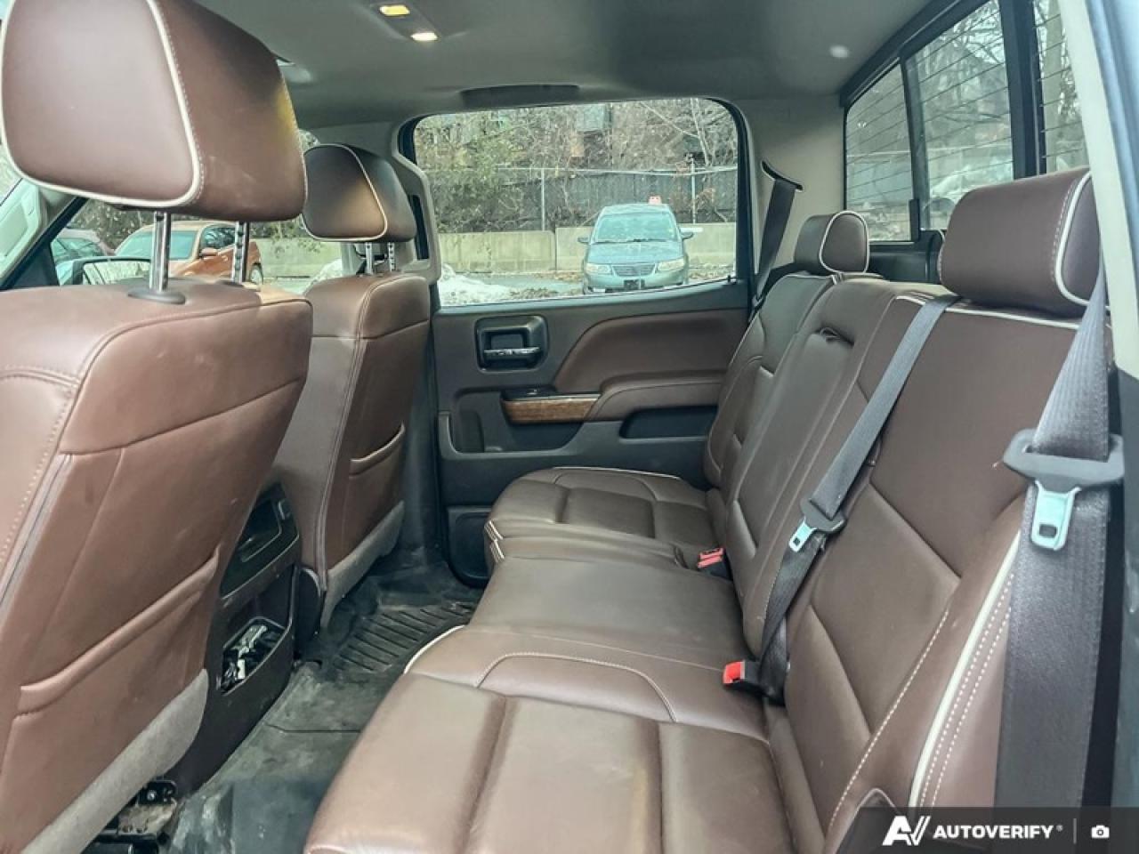 2018 Chevrolet Silverado 1500 High Country  HIGH COUNTRY, SUNROOF, 6.2 V8, LEATHER Photo