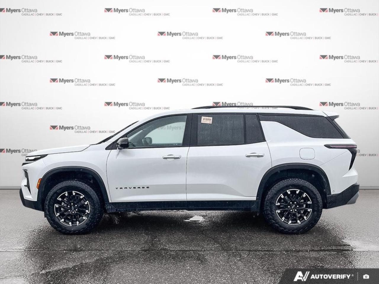 2025 Chevrolet Traverse Z71  Z71, SUPER CRUISE, SUNROOF, AWD Photo2