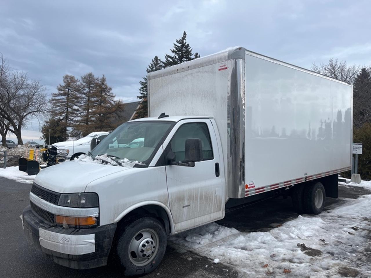 2025 Chevrolet Express Commercial Cutaway Van 177  EXPRESS 3500 CUTAWAY 177" WB Photo