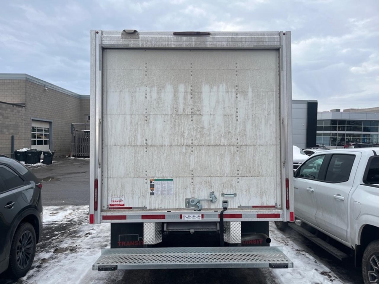 2025 Chevrolet Express Commercial Cutaway Van 177  EXPRESS 3500 CUTAWAY 177" WB Photo