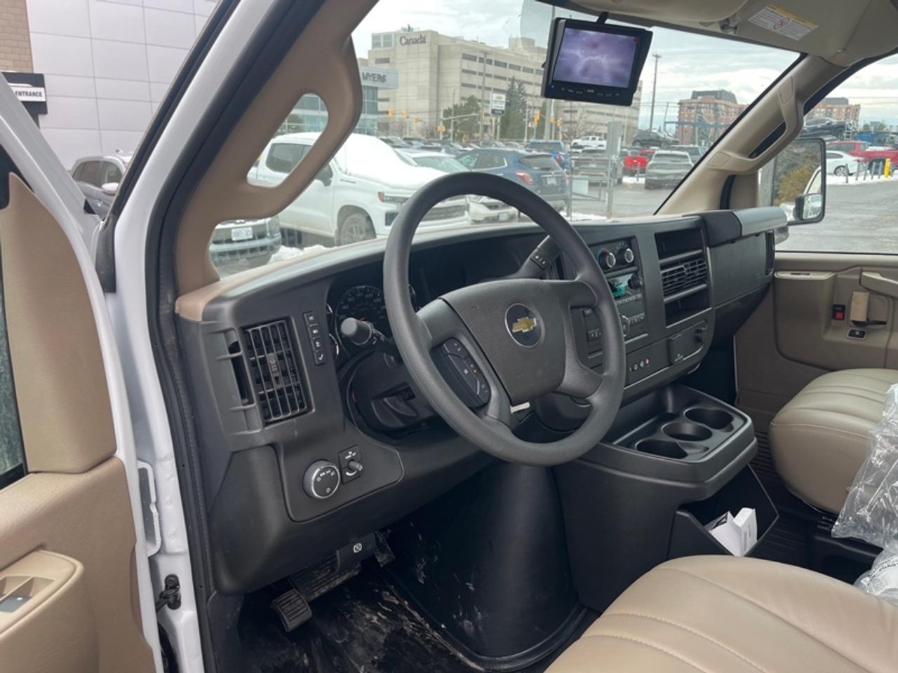 2025 Chevrolet Express Commercial Cutaway Van 177  EXPRESS 3500 CUTAWAY 177" WB Photo