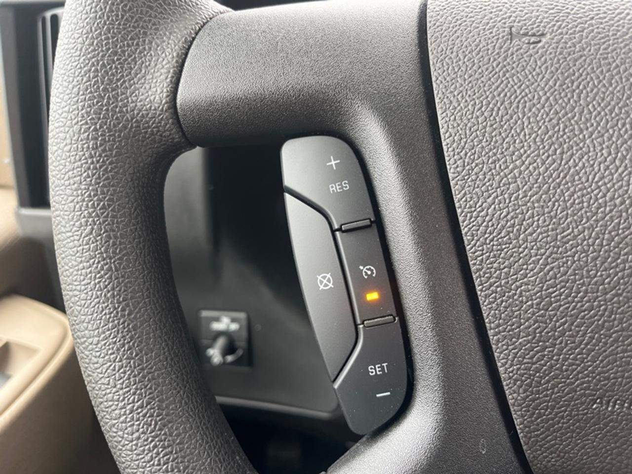 2025 Chevrolet Express Commercial Cutaway Van 177  EXPRESS 3500 CUTAWAY 177" WB Photo