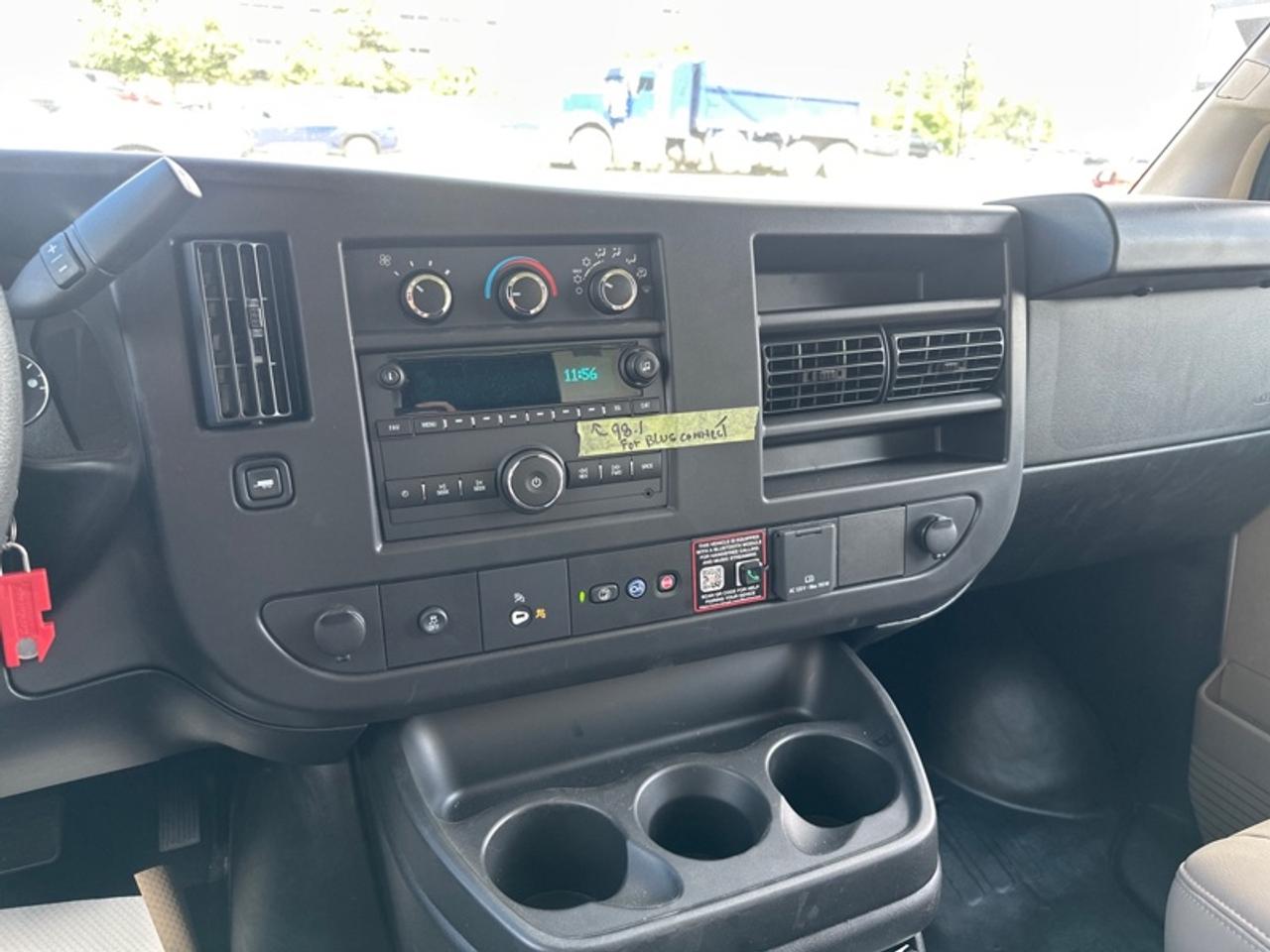 2025 Chevrolet Express Commercial Cutaway Van 159  EXPRESS 12 FOOT CUBE VAN 6.6 GAS Photo