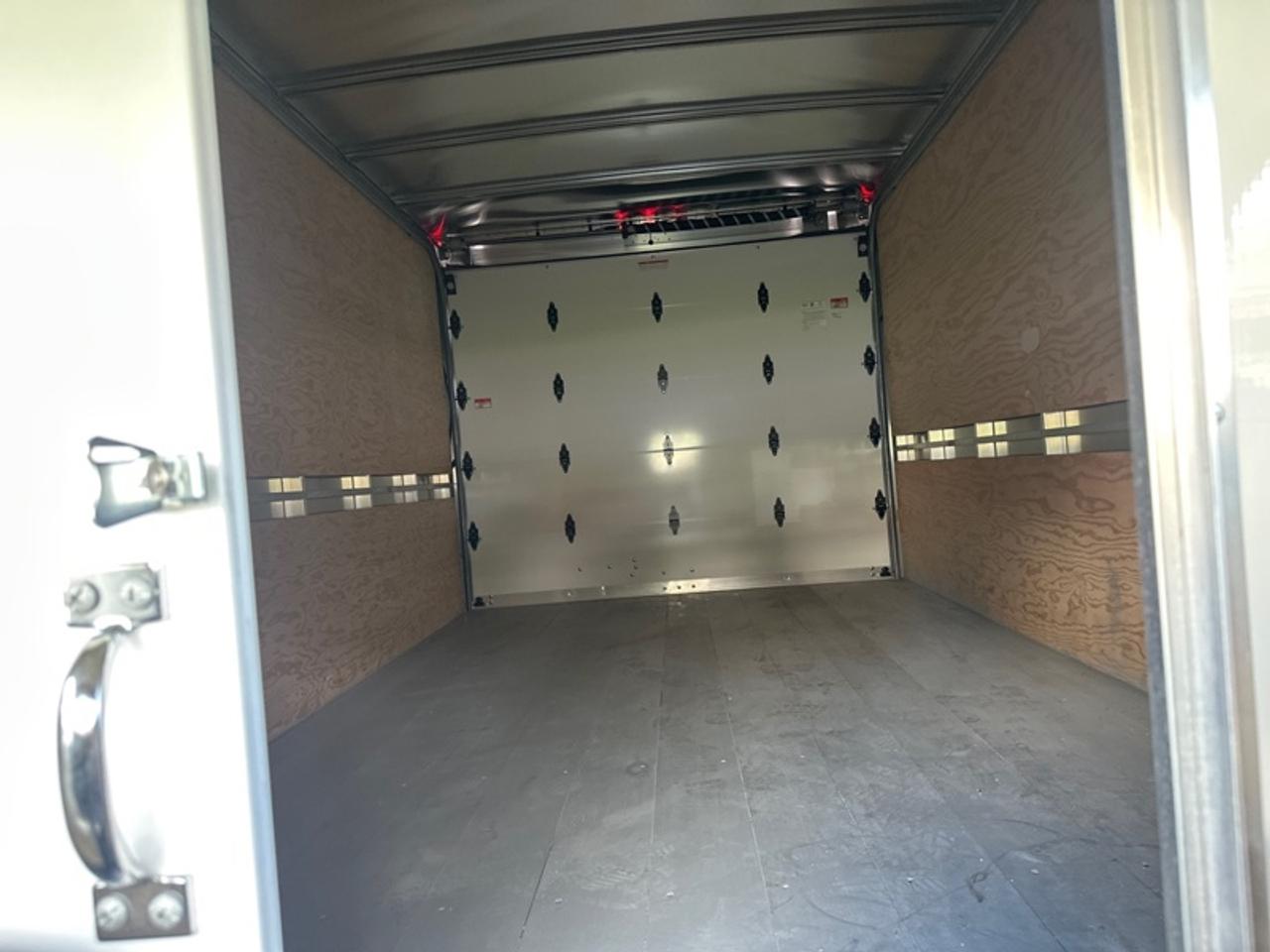 2025 Chevrolet Express Commercial Cutaway Van 159  EXPRESS 12 FOOT CUBE VAN 6.6 GAS Photo