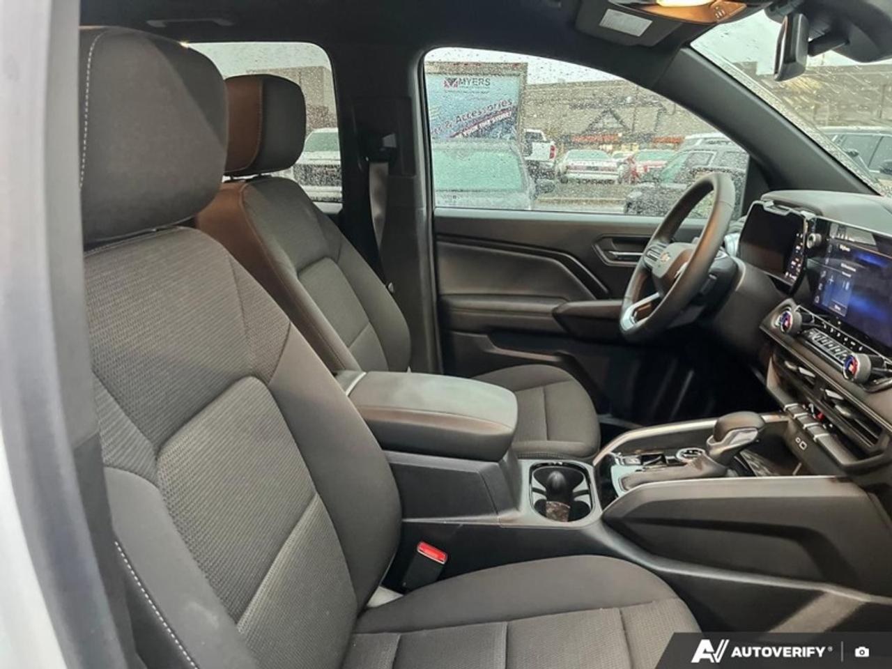 2025 Chevrolet Colorado 4WD LT  LT, CREW CAB, 6" LIFT KIT, UPGRADED TIRES AND RIMS Photo