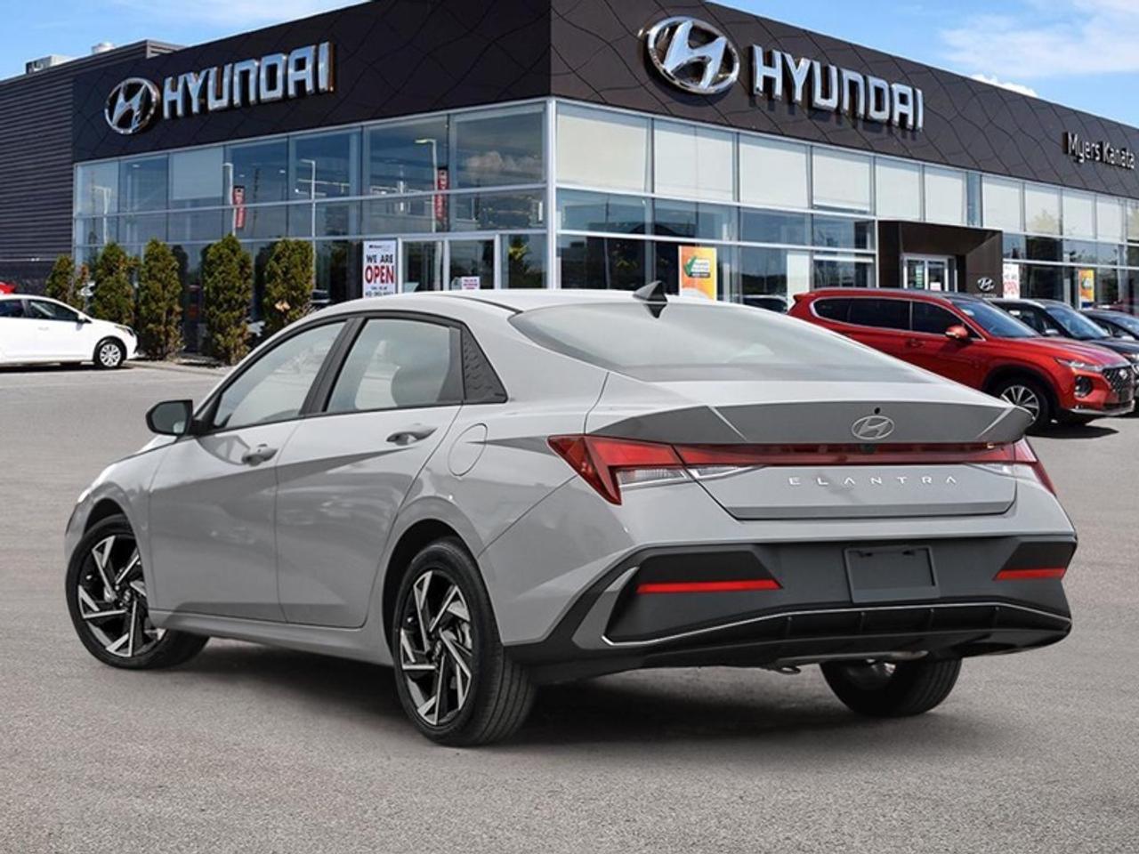 2026 Hyundai Elantra Preferred w/Tech Pkg  - Sunroof - $104.12 /Wk Photo3