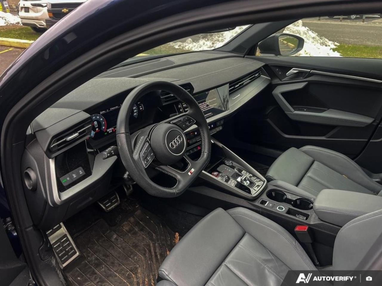 2024 Audi S3 Sedan Progressiv 2.0 TFSI quattro  S3, PROGRESSIVE, SUNROOF, AWD Photo