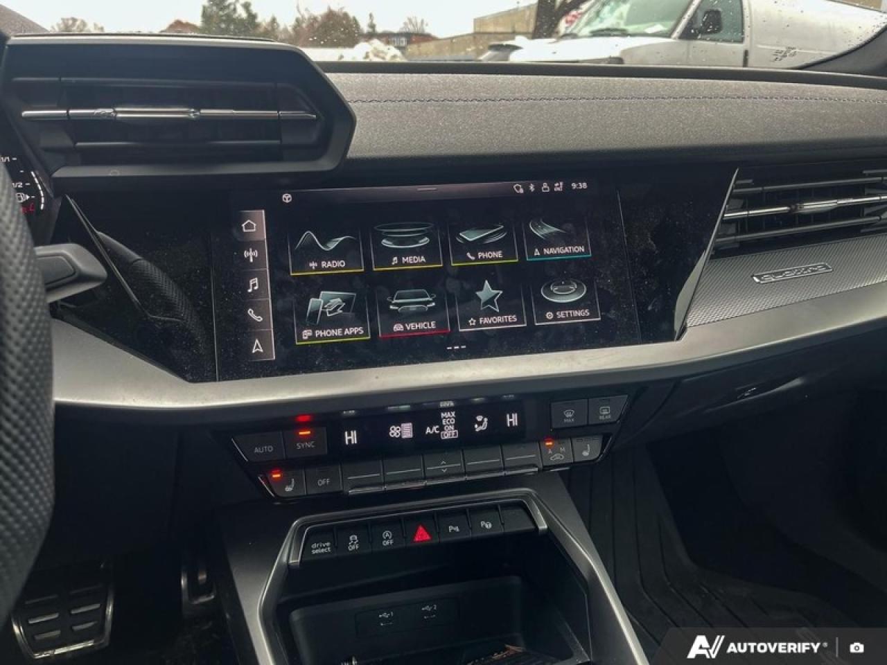 2024 Audi S3 Sedan Progressiv 2.0 TFSI quattro  S3, PROGRESSIVE, SUNROOF, AWD Photo