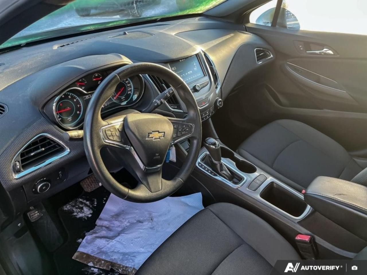 2017 Chevrolet Cruze LT RS  RS, HATCH, AUTO, REAR VISION Photo