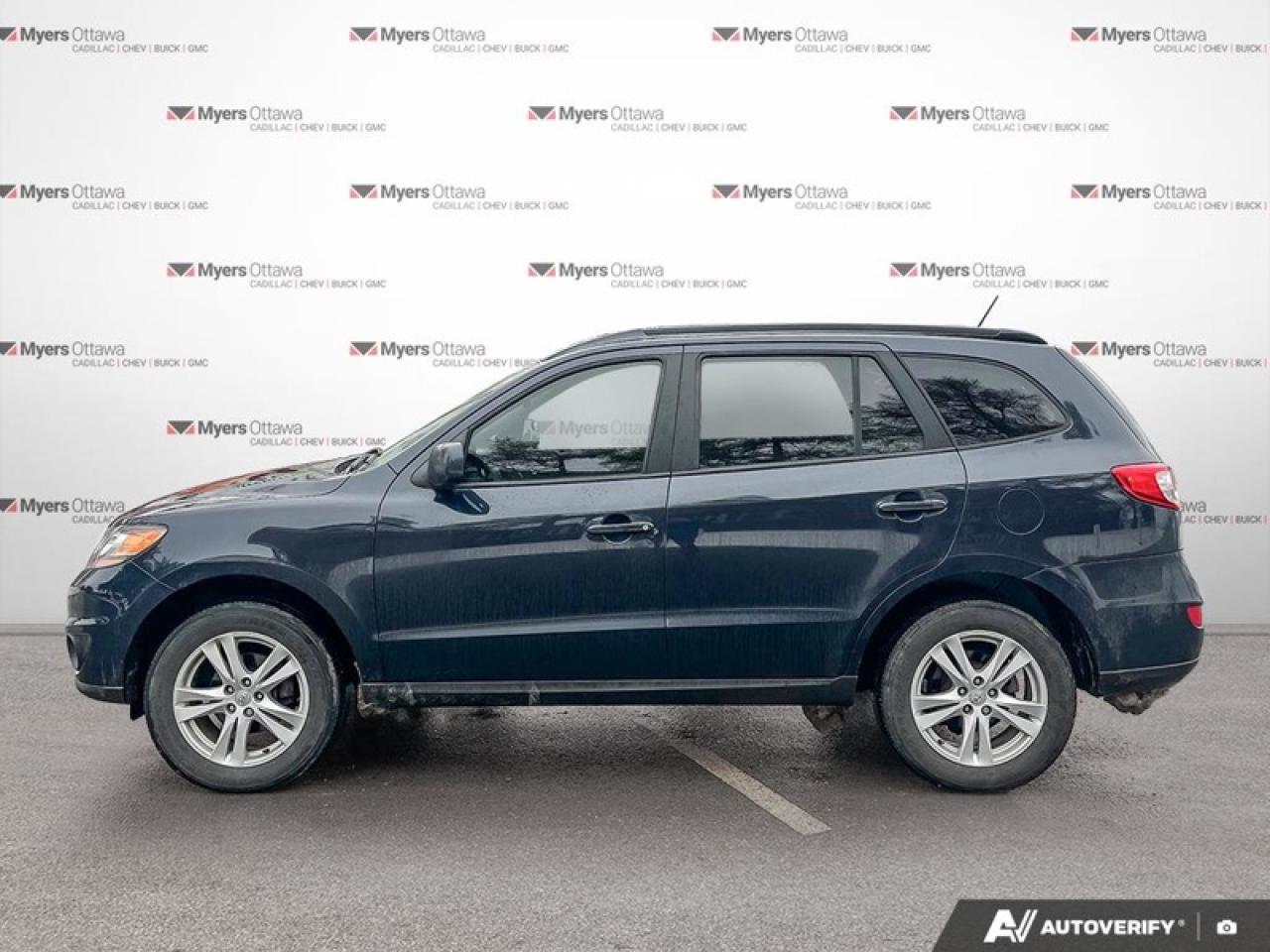 2011 Hyundai Santa Fe GL Premium  GL, AWD, REAR CAMERA, KEYLESS Photo2
