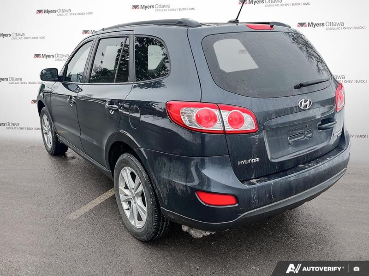 2011 Hyundai Santa Fe GL Premium  GL, AWD, REAR CAMERA, KEYLESS Photo