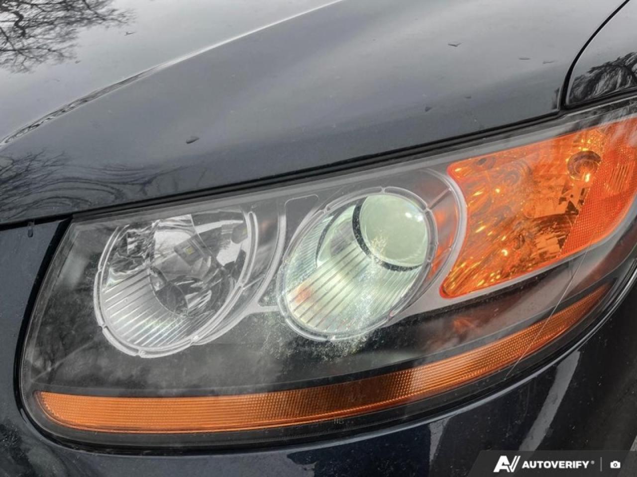 2011 Hyundai Santa Fe GL Premium  GL, AWD, REAR CAMERA, KEYLESS Photo