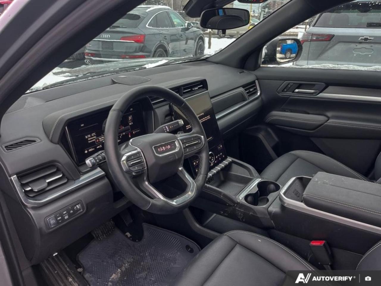 2025 GMC Terrain Elevation AWD  TERRAIN ELEVATION, AWD, SUNROOF, LEATHER Photo