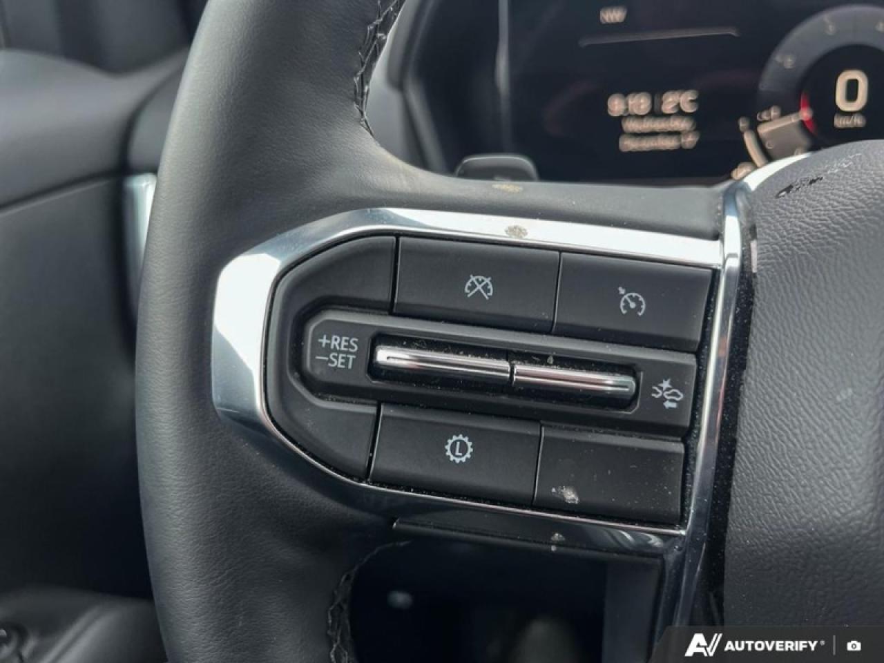 2025 GMC Terrain Elevation AWD  TERRAIN ELEVATION, AWD, SUNROOF, LEATHER Photo