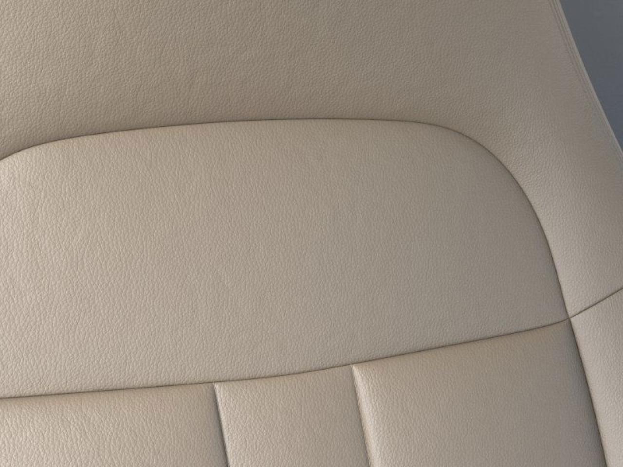 2025 GMC Savana Commercial Cutaway 177  SAVANA CUTAWAY 177" W/B 6.6 GAS 16" CUBE Photo