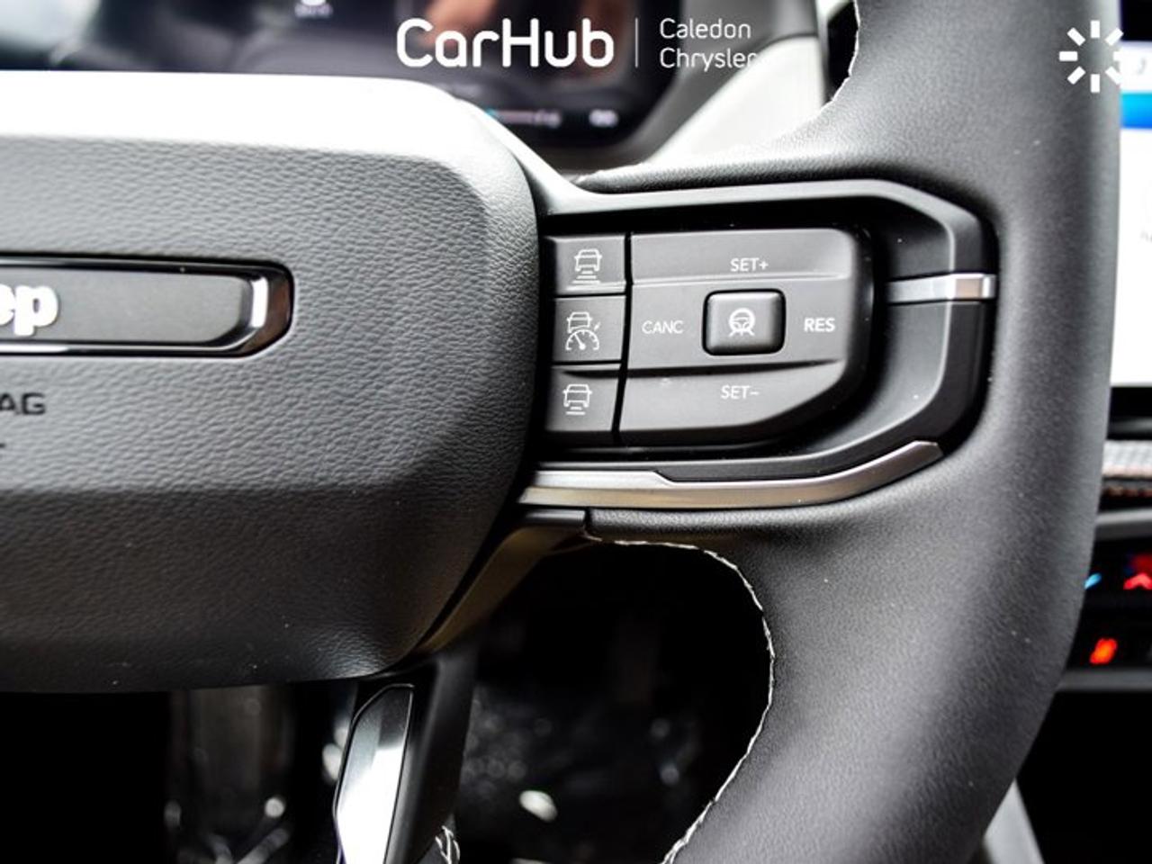 2026 Jeep Cherokee Limited 12.3" Display Pano Sunroof Blind Spot Heated front Seats Alloy Photo