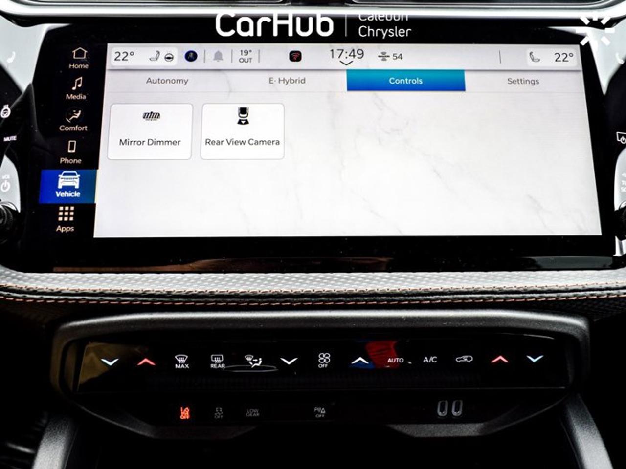 2026 Jeep Cherokee Limited 12.3" Display Pano Sunroof Blind Spot Heated front Seats Alloy Photo