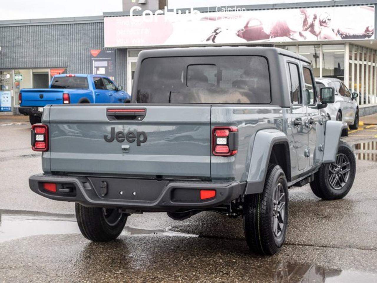 2026 Jeep Gladiator Sport S 4x4 Freedom Top Safety Group 12.3"Display Remote Start Photo