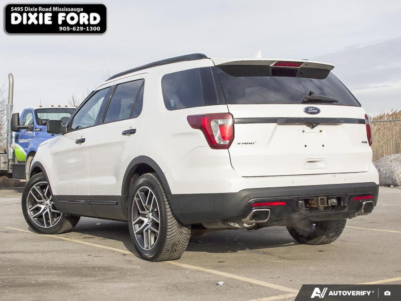 2017 Ford Explorer SPORT Photo3