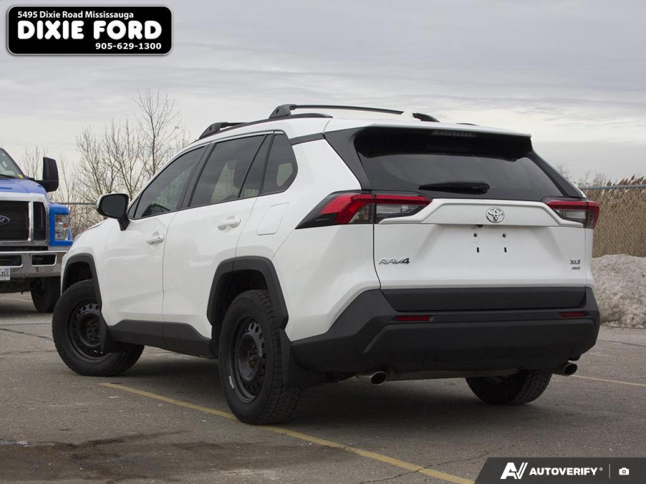 2021 Toyota RAV4 XLE Photo