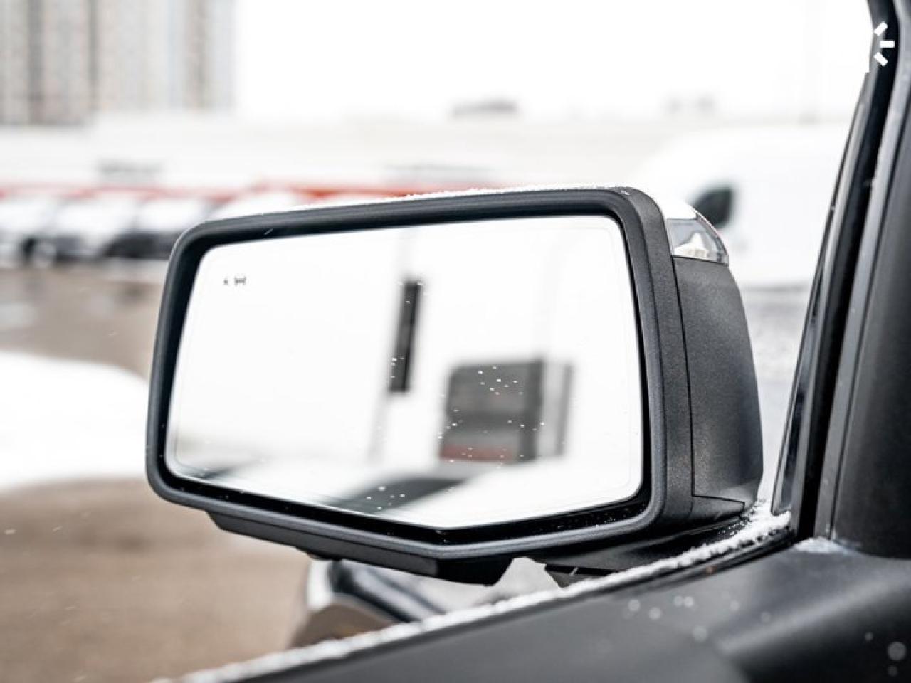 2022 GMC Sierra 1500 Denali 147'' Sunroof I6 Turbo Diesel MultiPro Tailgate Leather Captain Seats Photo