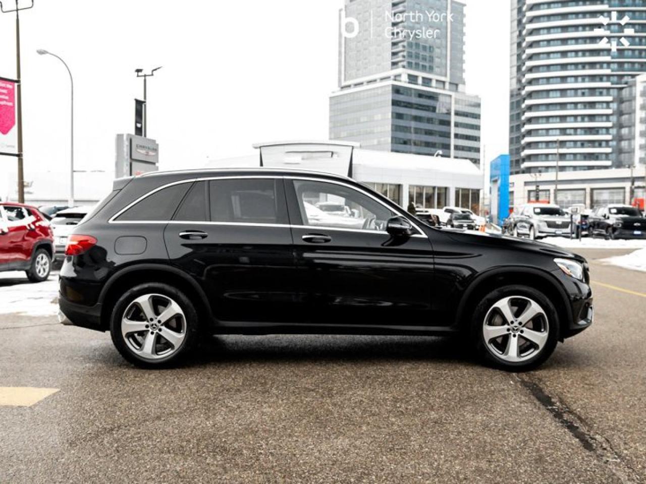 2019 Mercedes-Benz GLC 300 Photo