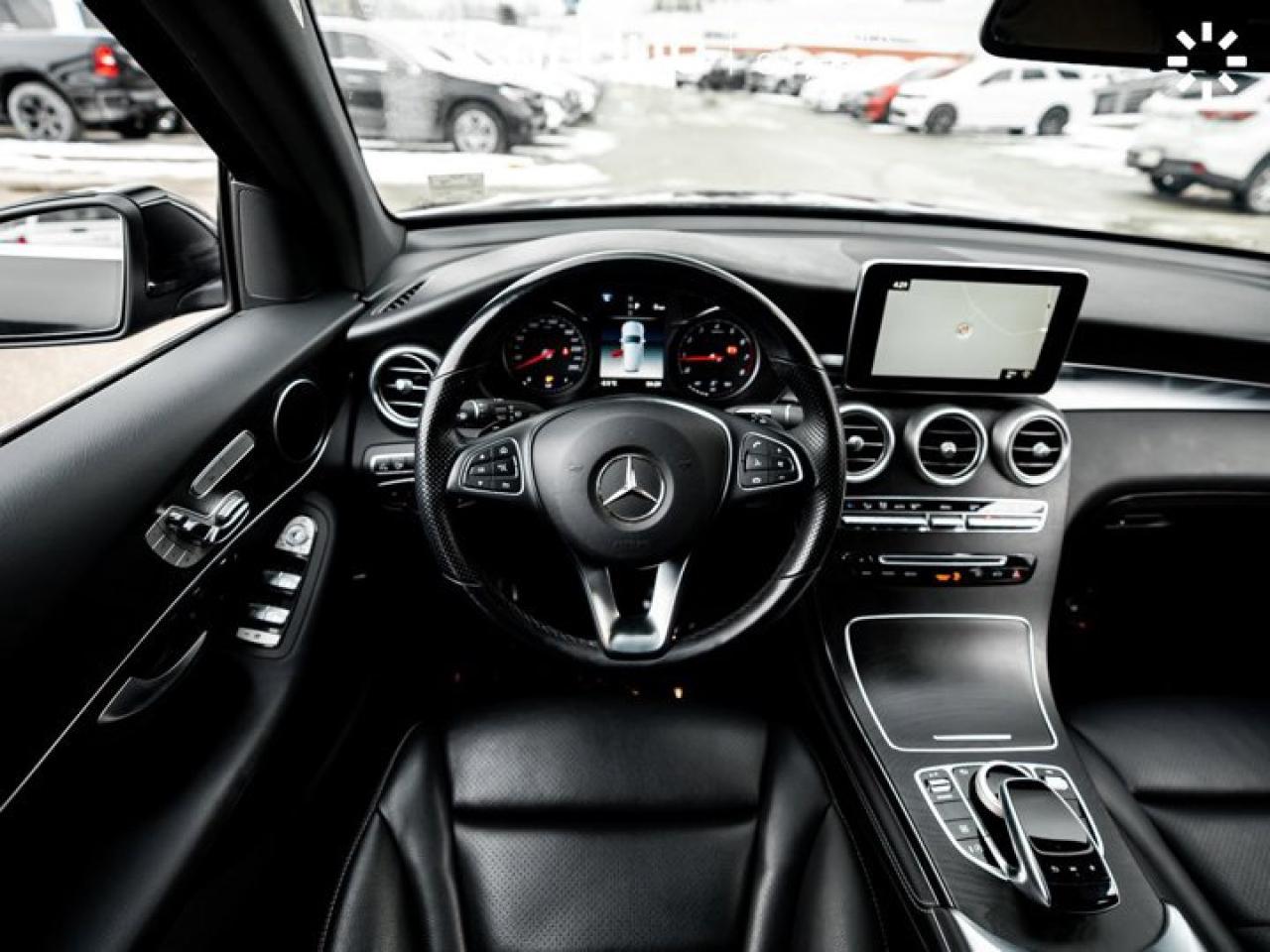 2019 Mercedes-Benz GLC 300 Photo
