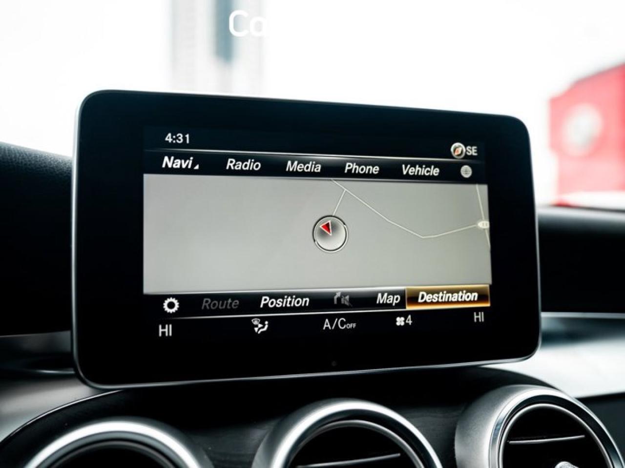 2019 Mercedes-Benz GLC 300 Panoroof Navigation 360 Camera Blind Spot Brake Assist Photo