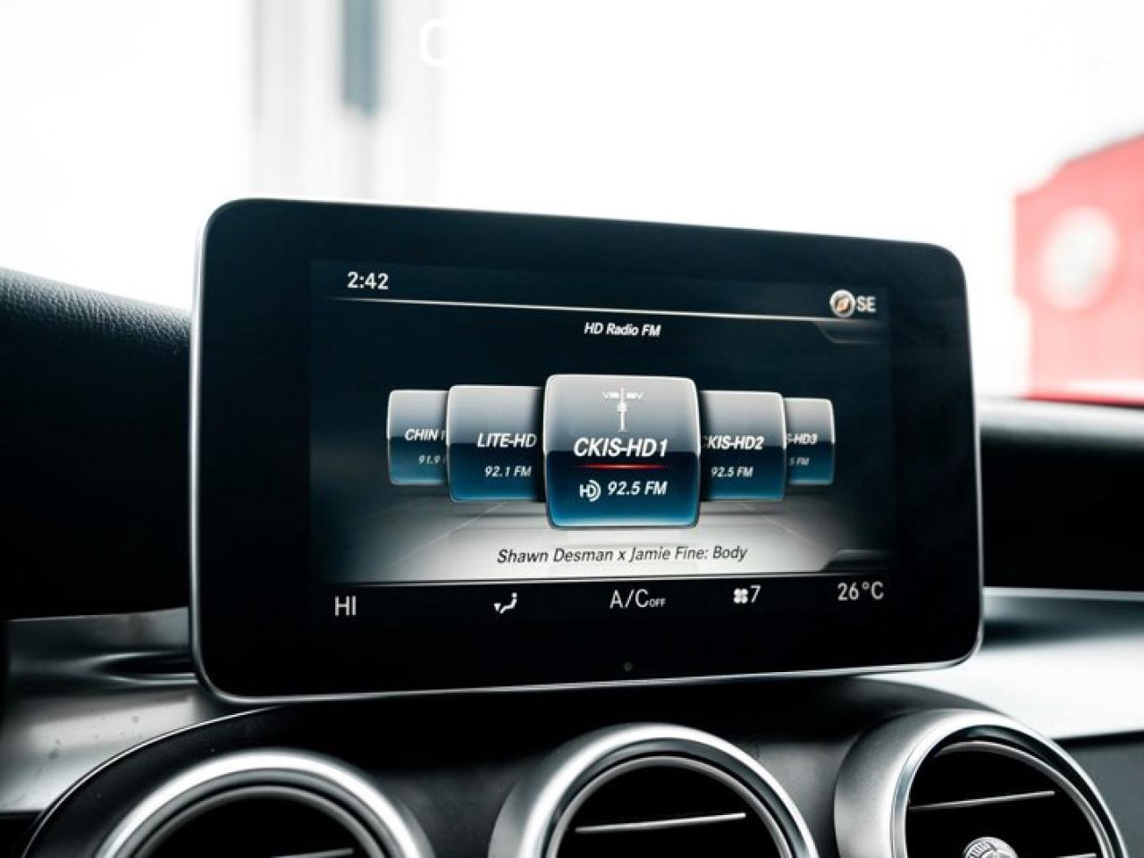 2019 Mercedes-Benz GLC GLC 300 Photo