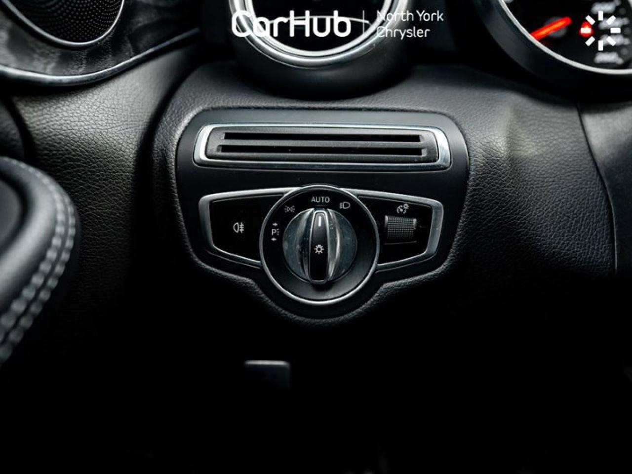 2019 Mercedes-Benz C-Class C 300 Sunroof AMG Package Navi Blind Spot Assist Photo