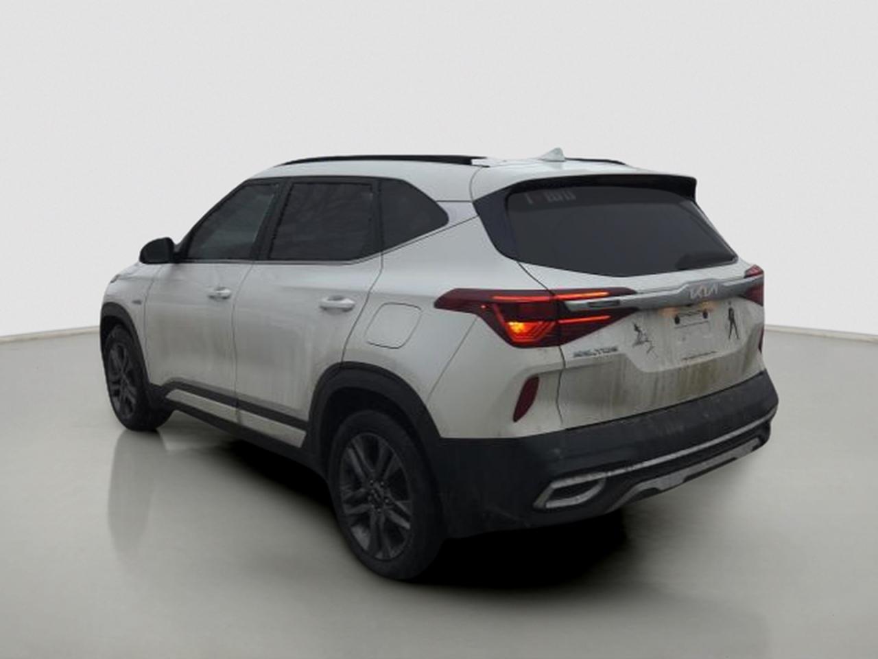 2023 Kia Seltos EX AWD Photo