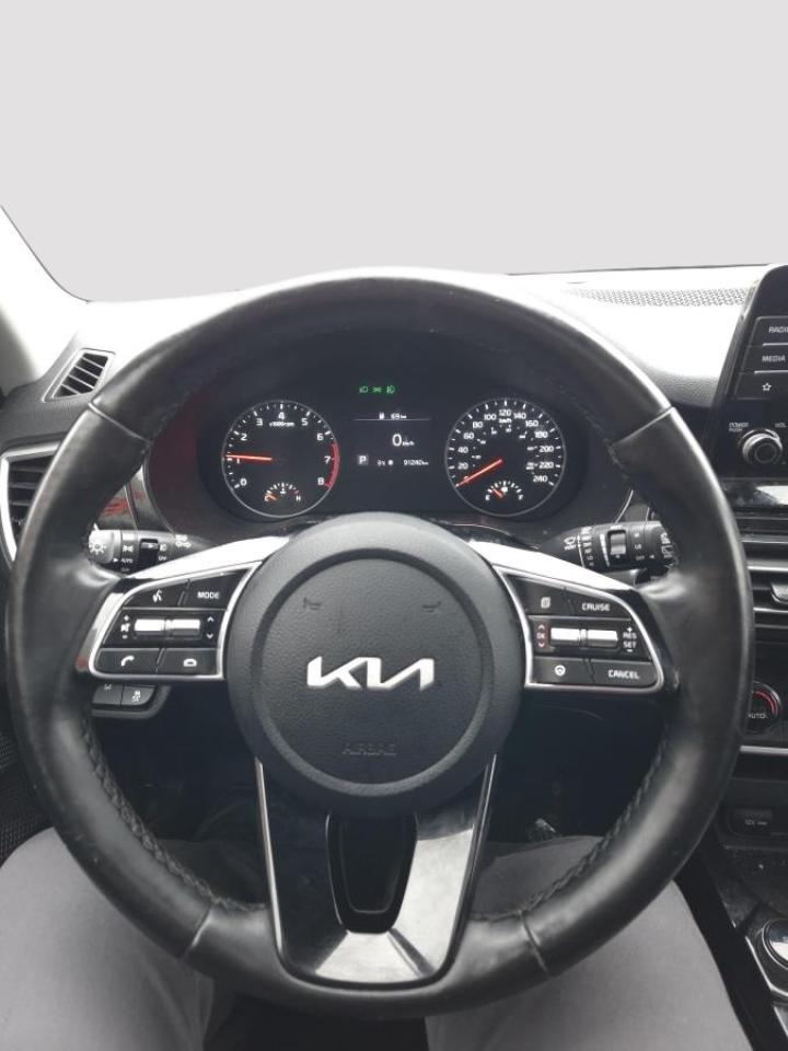 2023 Kia Seltos EX AWD Photo