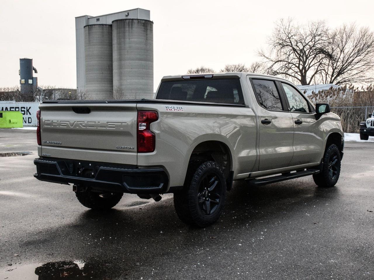 2023 Chevrolet Silverado 1500 Crew Cab Standard Box 4-Wheel Drive Custom Trail Boss Photo3
