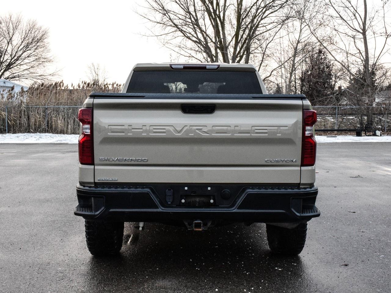 2023 Chevrolet Silverado 1500 Crew Cab Standard Box 4-Wheel Drive Custom Trail Boss Photo