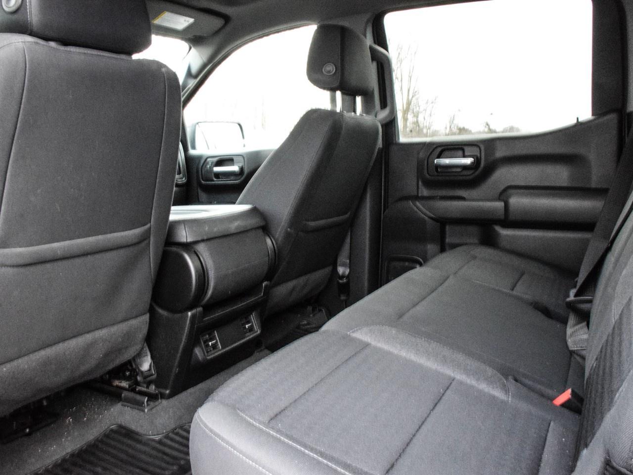 2023 Chevrolet Silverado 1500 Crew Cab Standard Box 4-Wheel Drive Custom Trail Boss Photo