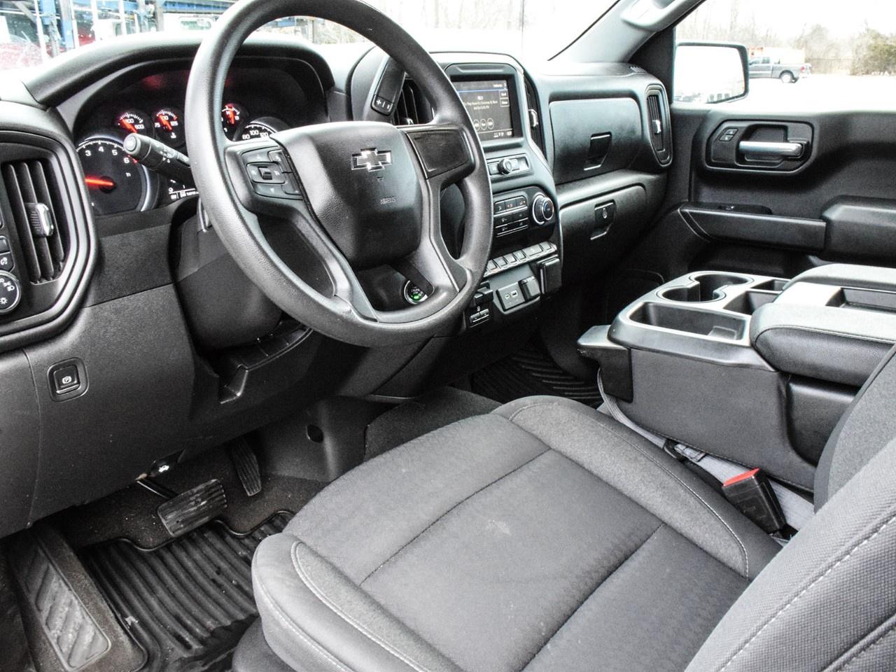 2023 Chevrolet Silverado 1500 Crew Cab Standard Box 4-Wheel Drive Custom Trail Boss Photo