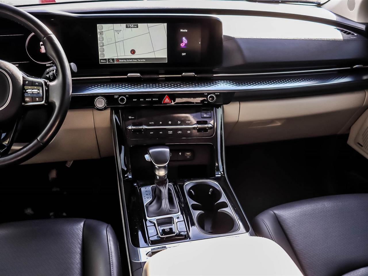 2022 Kia Carnival SX Photo