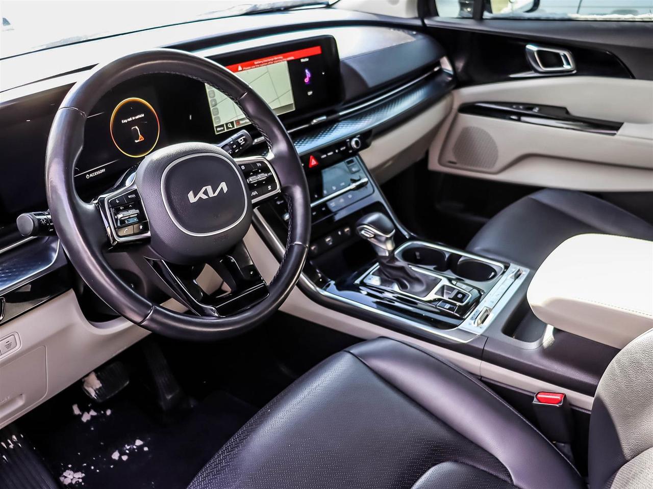 2022 Kia Carnival SX Photo