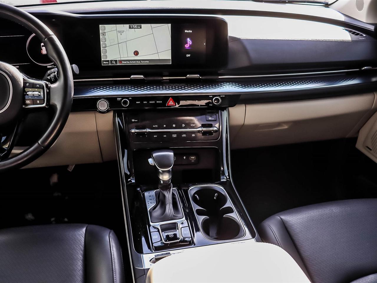 2022 Kia Carnival SX Photo