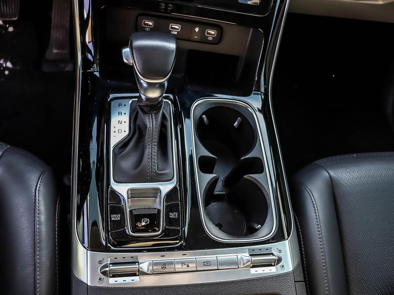 2022 Kia Carnival SX Photo