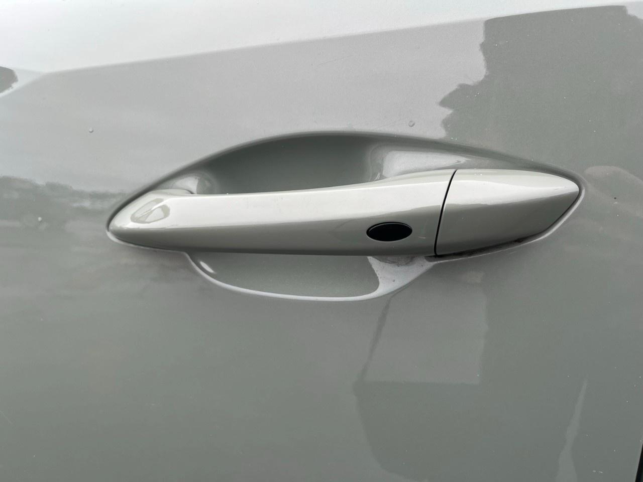 2022 Hyundai Santa Cruz Ultimate AWD w/Colour Pkg Photo