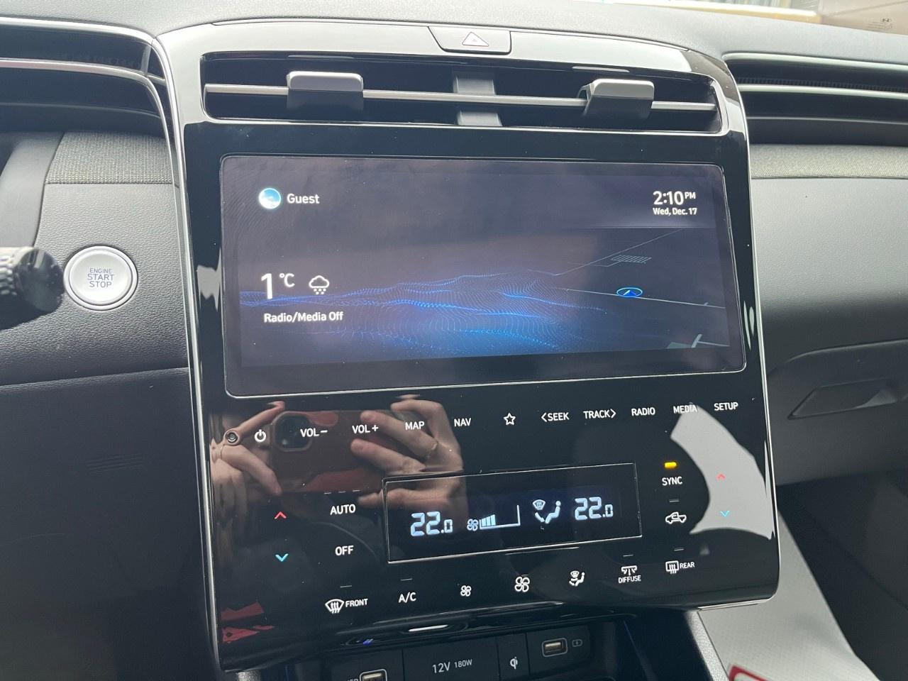 2022 Hyundai Santa Cruz Ultimate AWD w/Colour Pkg Photo