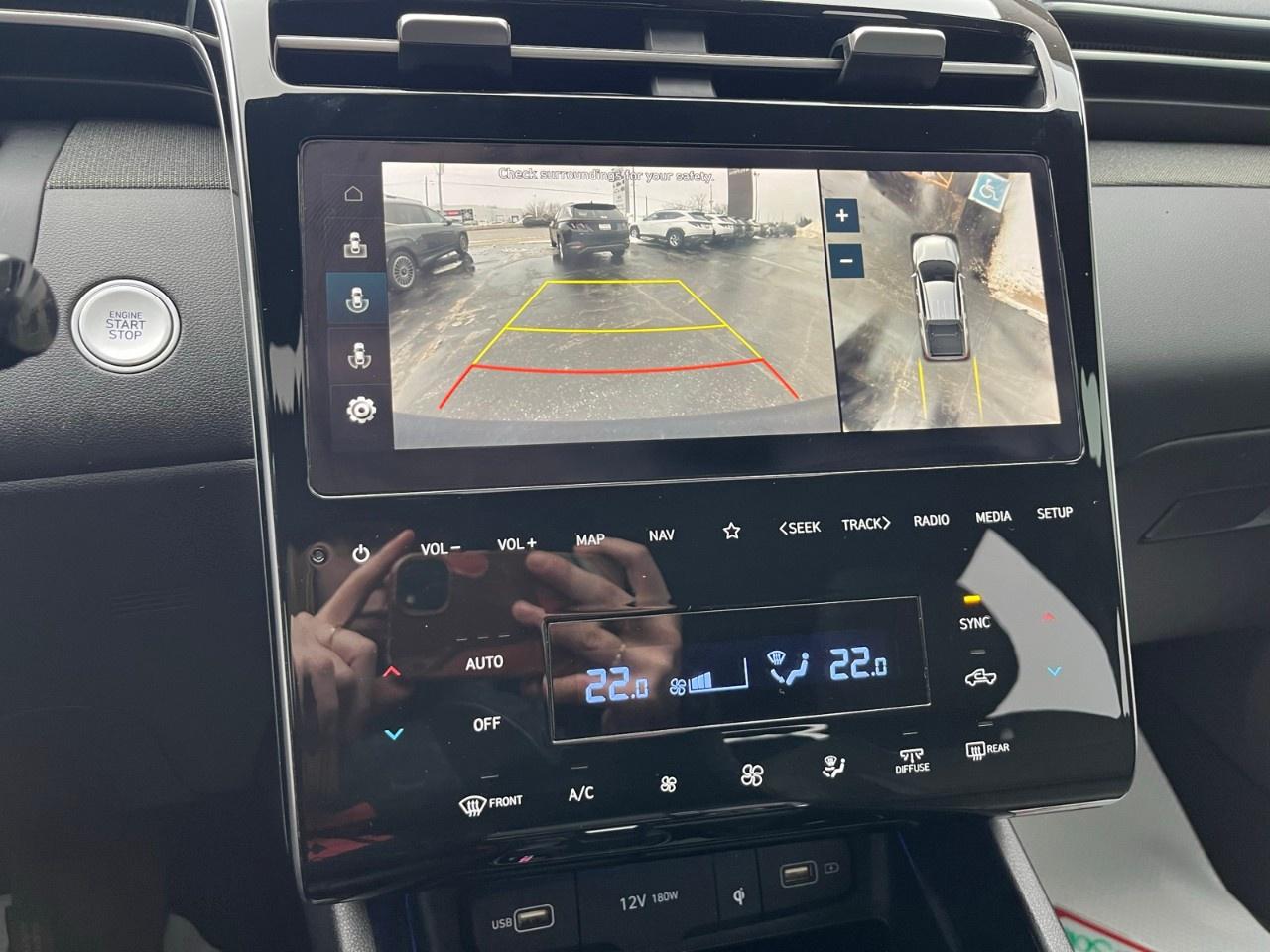 2022 Hyundai Santa Cruz Ultimate AWD w/Colour Pkg Photo