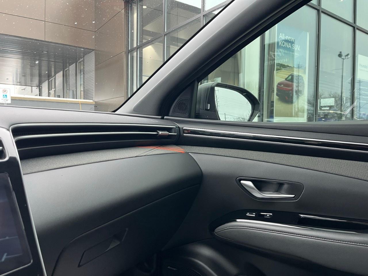 2022 Hyundai Santa Cruz Ultimate AWD w/Colour Pkg Photo