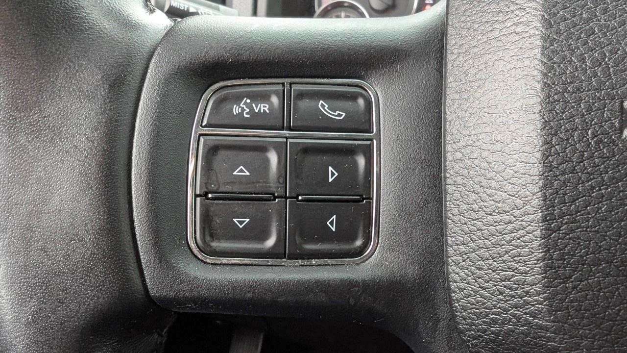 2020 RAM 1500 Classic WARLOCK 4X4 CREW CAB 5'7" BOX Photo